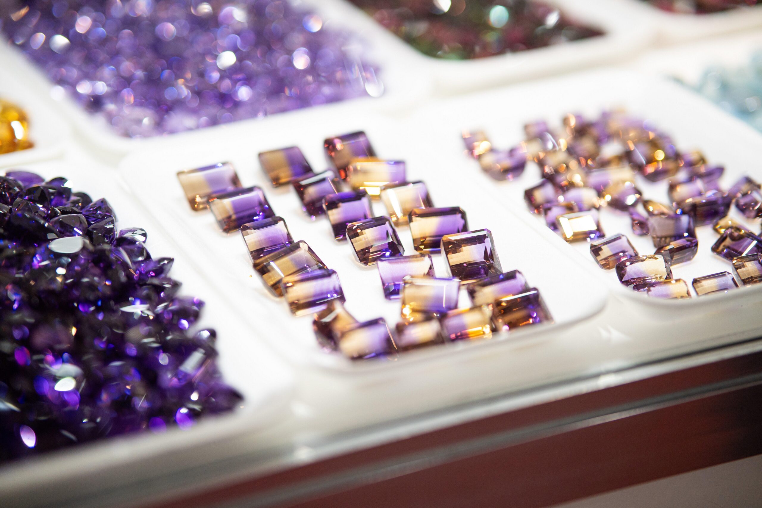 Minerais Ampla variedade de minerais brasileiros de alto valor gemológico e científico.