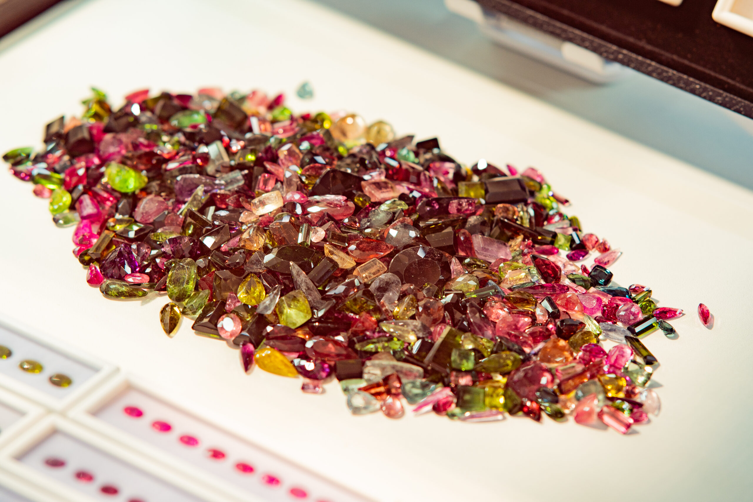 Minerais Ampla variedade de minerais brasileiros de alto valor gemológico e científico.